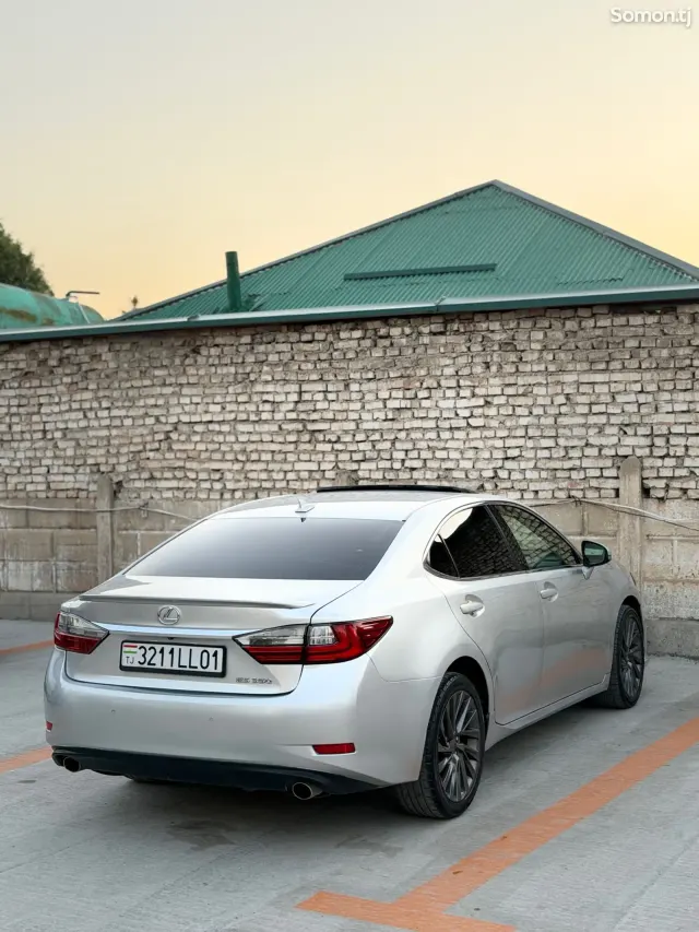 Lexus ES series 2014 · 3.5 AT