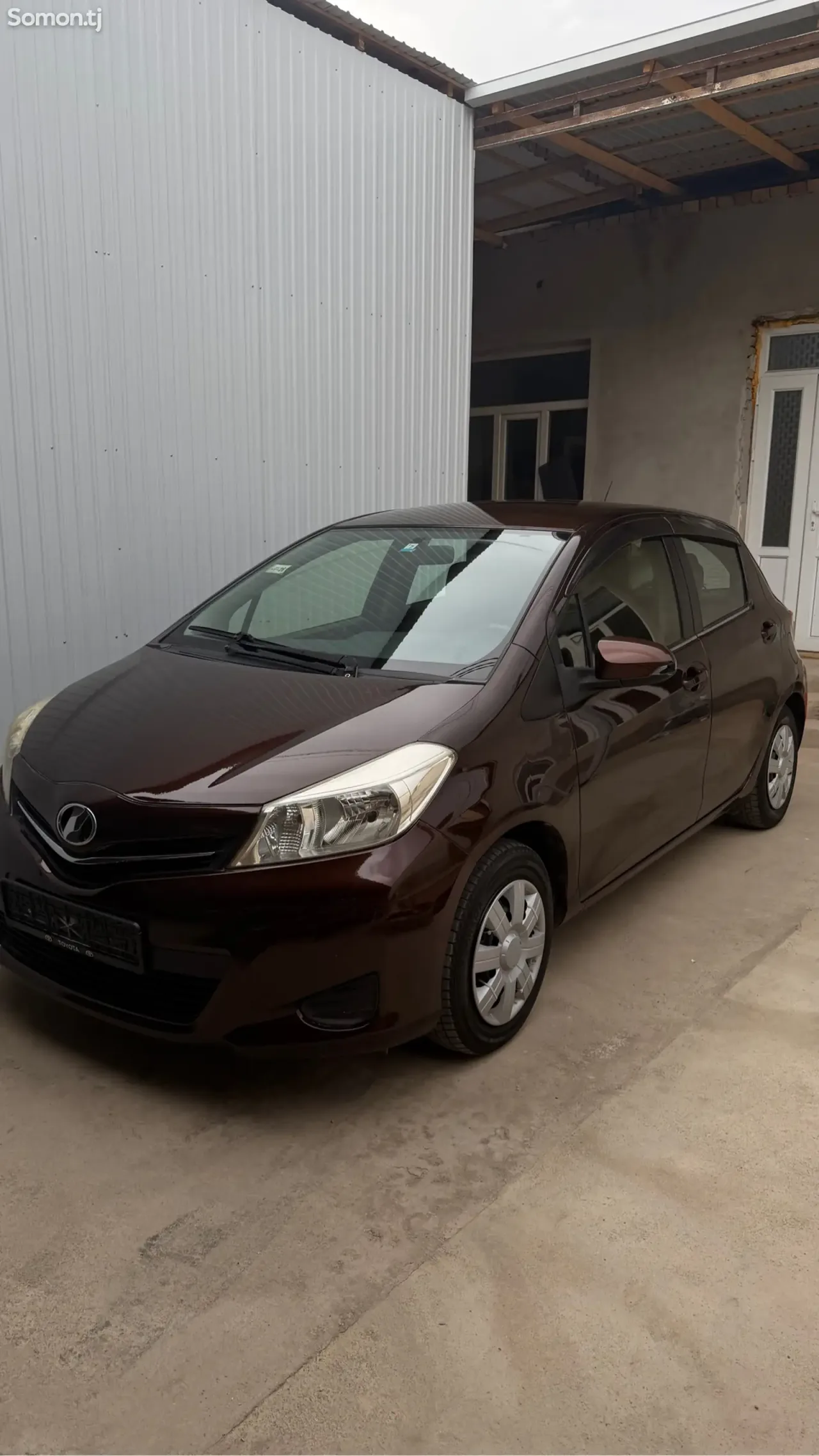 Toyota Vitz 2012 · 1.3 AT