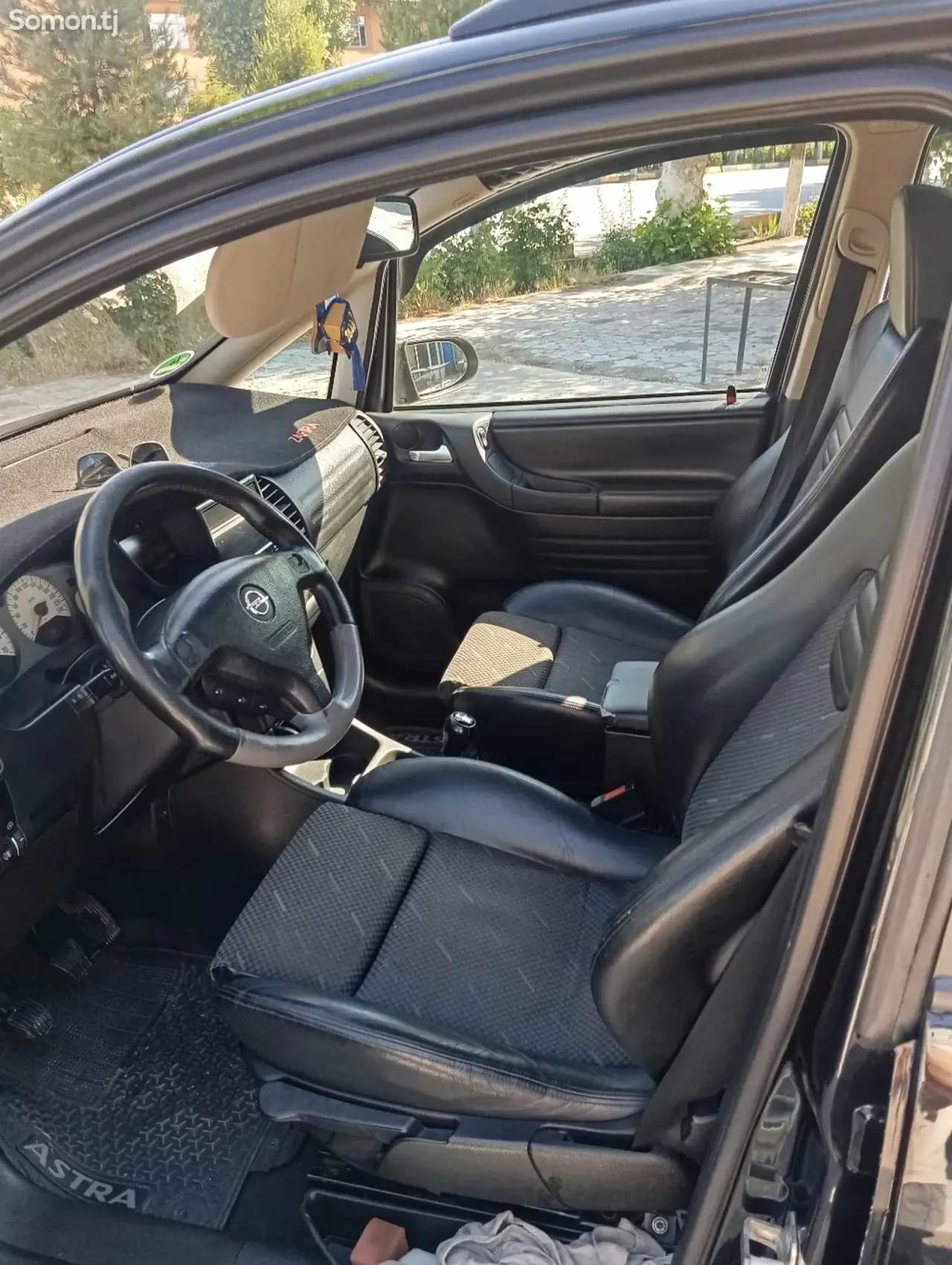 Opel Zafira 2006 · 1.8 MT