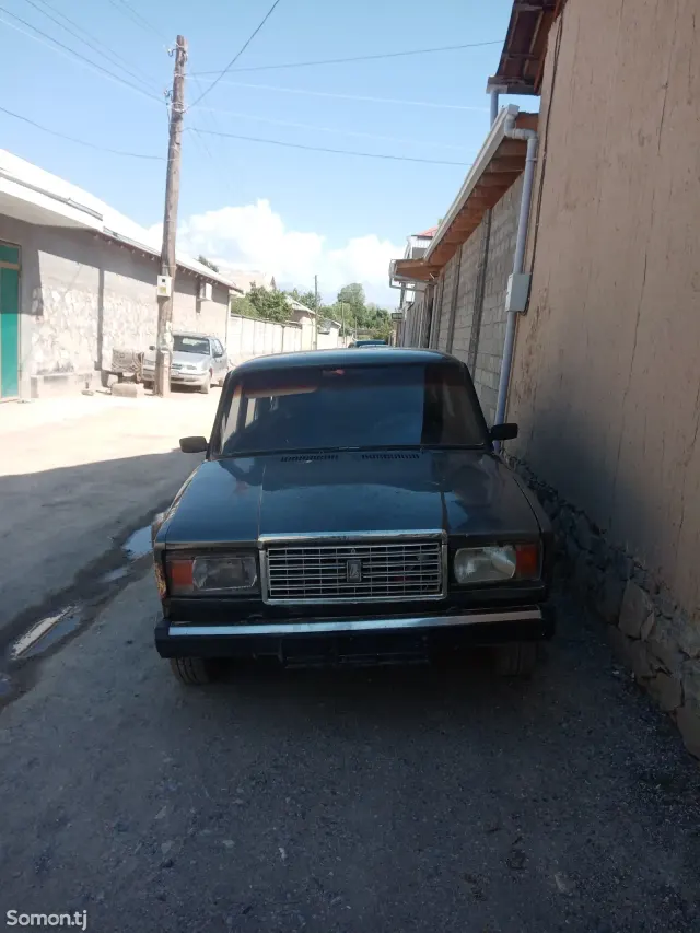 Lada (ВАЗ) 2107 2004 · 0.7 MT