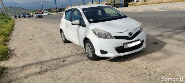 Toyota Vitz 2012 · 1.3 AT