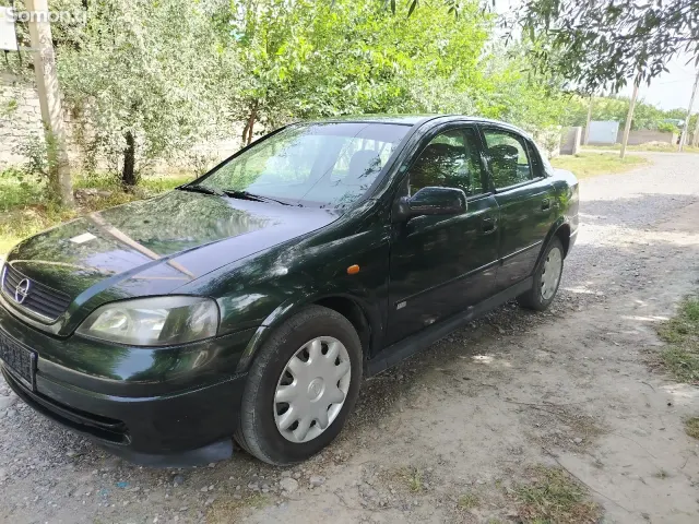 Opel Astra G 1999 · 1.6 MT