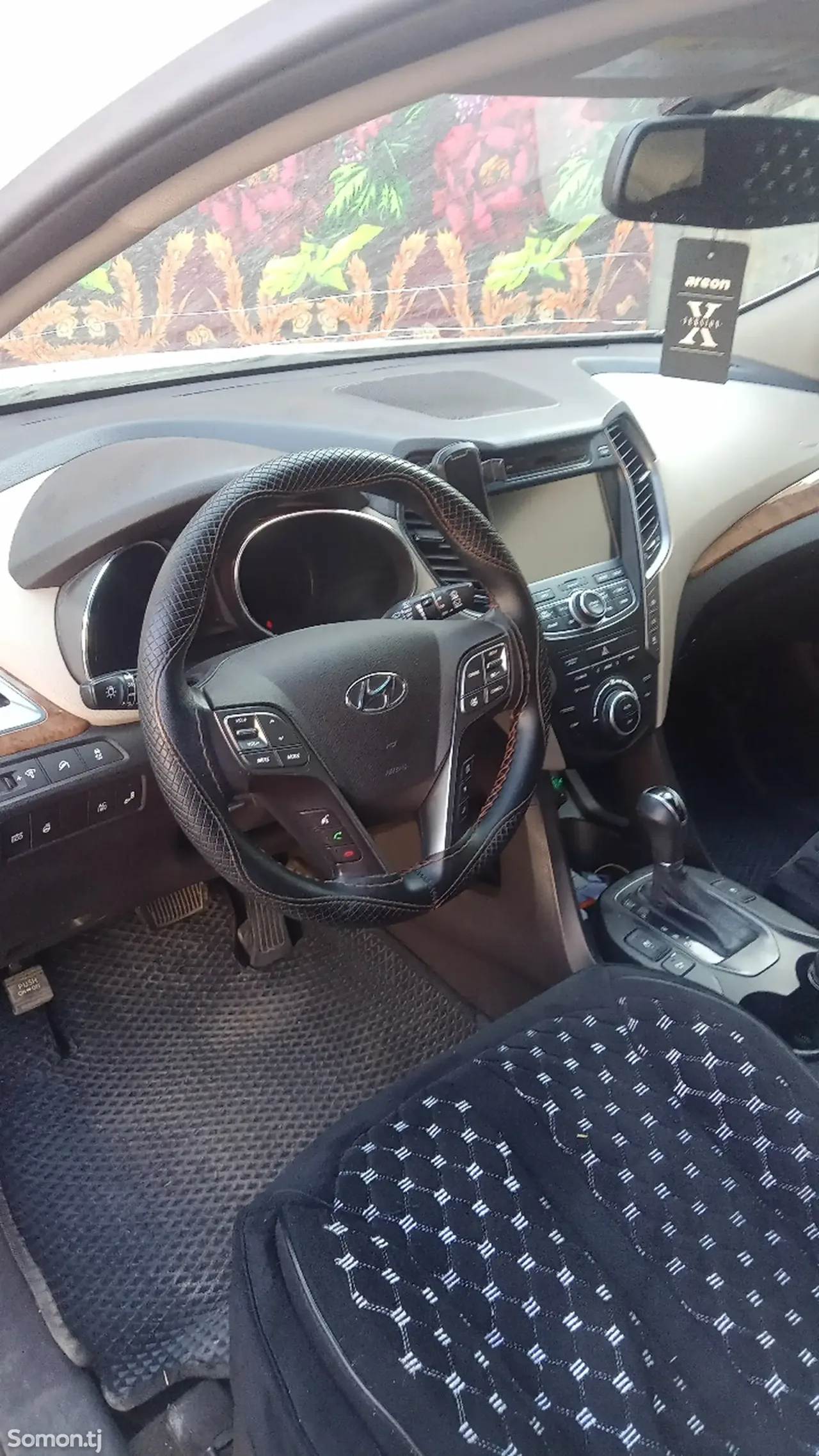 Hyundai Santa Fe 2015 · 3.3 AT