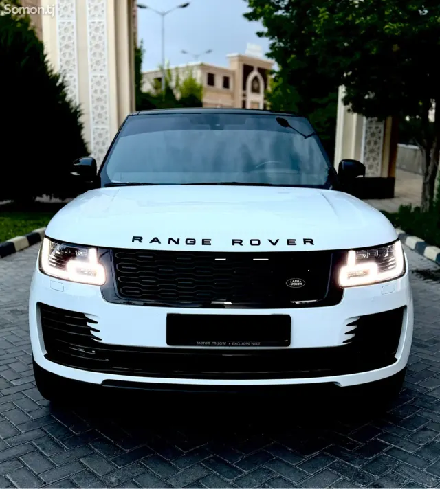 Land Rover Vogue 2015 · 4.4 AT