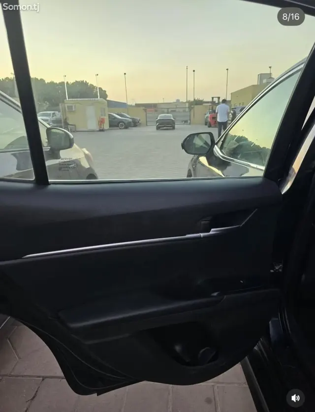 Toyota Camry 2018 · 2.5 AT