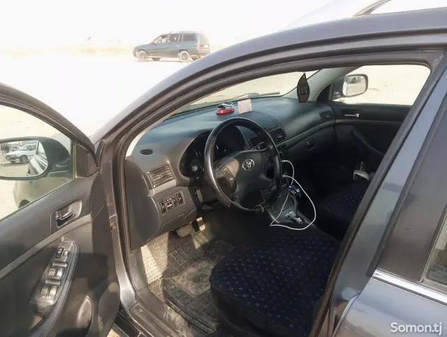 Toyota Avensis 2007 · 2.0 AT