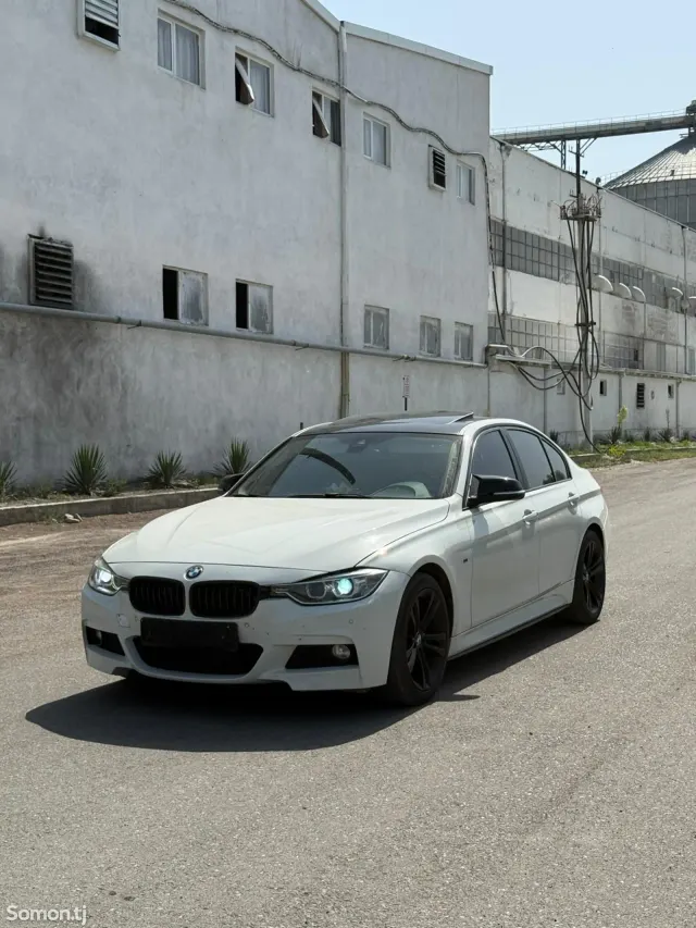 BMW 3 series 2014 · 2.0 AT