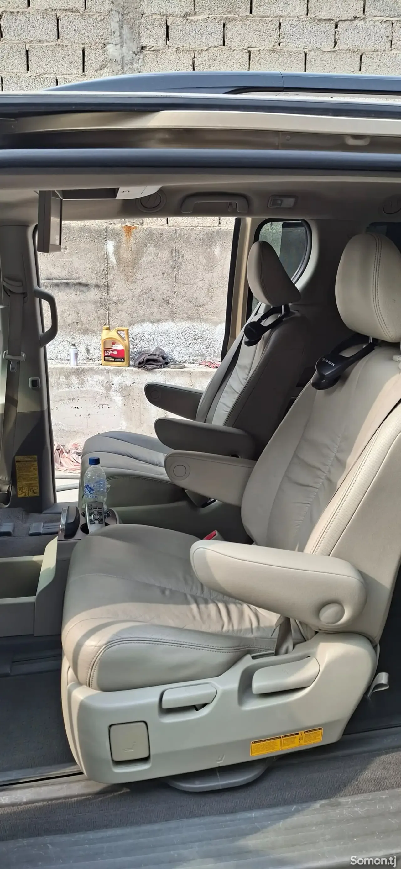 Toyota Sienna 2014 · 3.5 AT