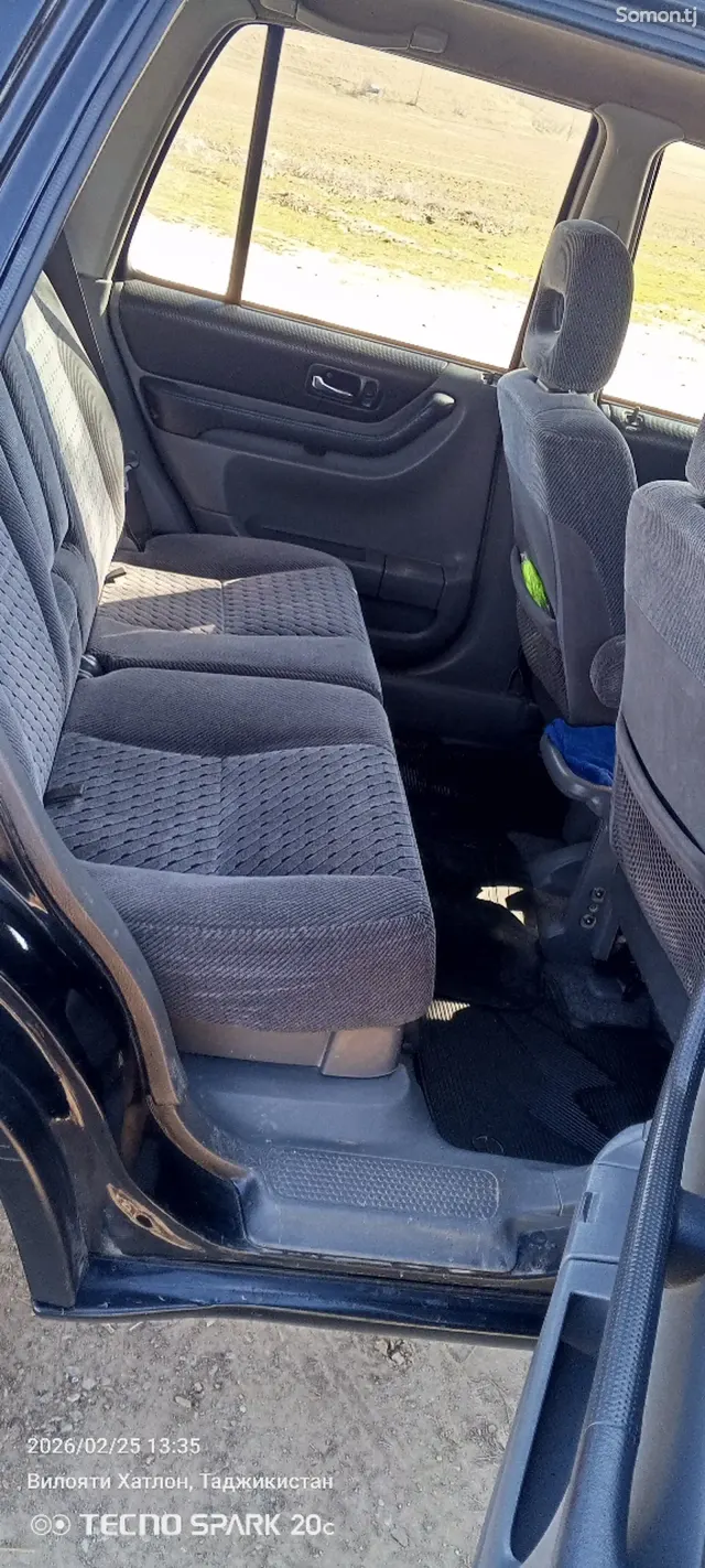Honda CR-V 2000 · 2.0 MT