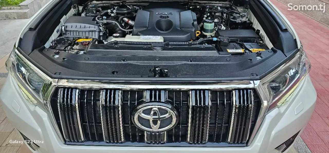 Toyota Land Cruiser Prado 2019 · 2.8 AT