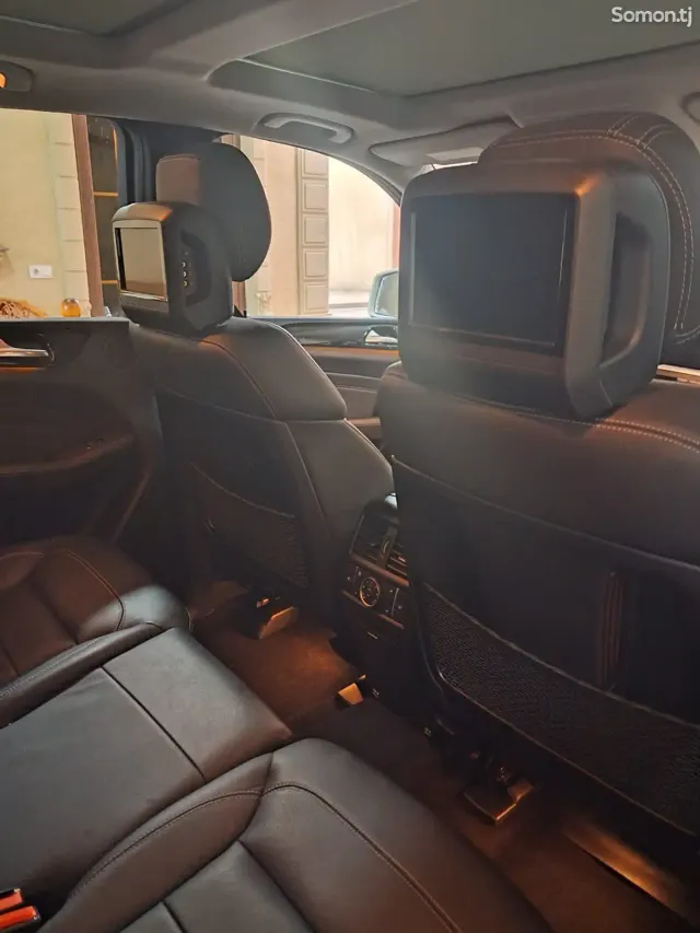 Mercedes-Benz ML class 2015 · 3.5 AT