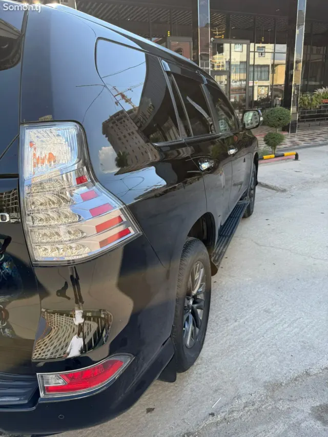 Lexus GX series 2020 · 4.6 AT