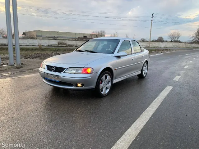 Opel Vectra B 2000 · 1.6 MT
