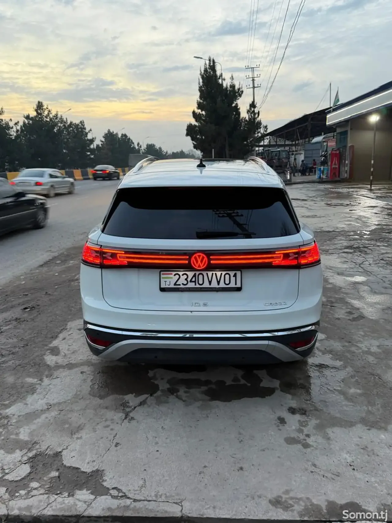 Volkswagen ID.6 2023 · 4.0 AT