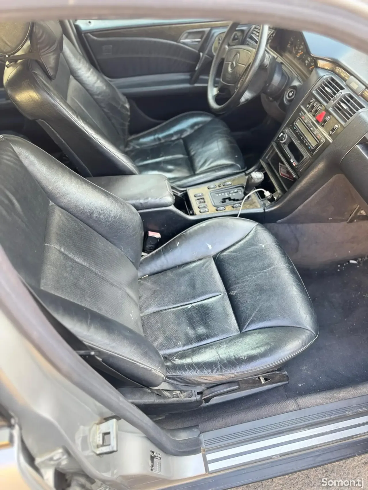 Mercedes-Benz E class 1997 · 2.3 AT