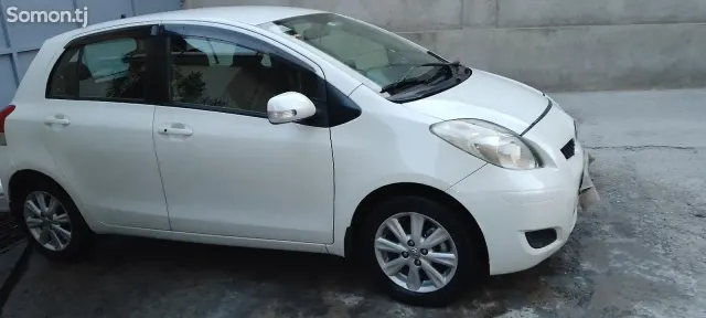 Toyota Vitz 2010 · 1.5 AT