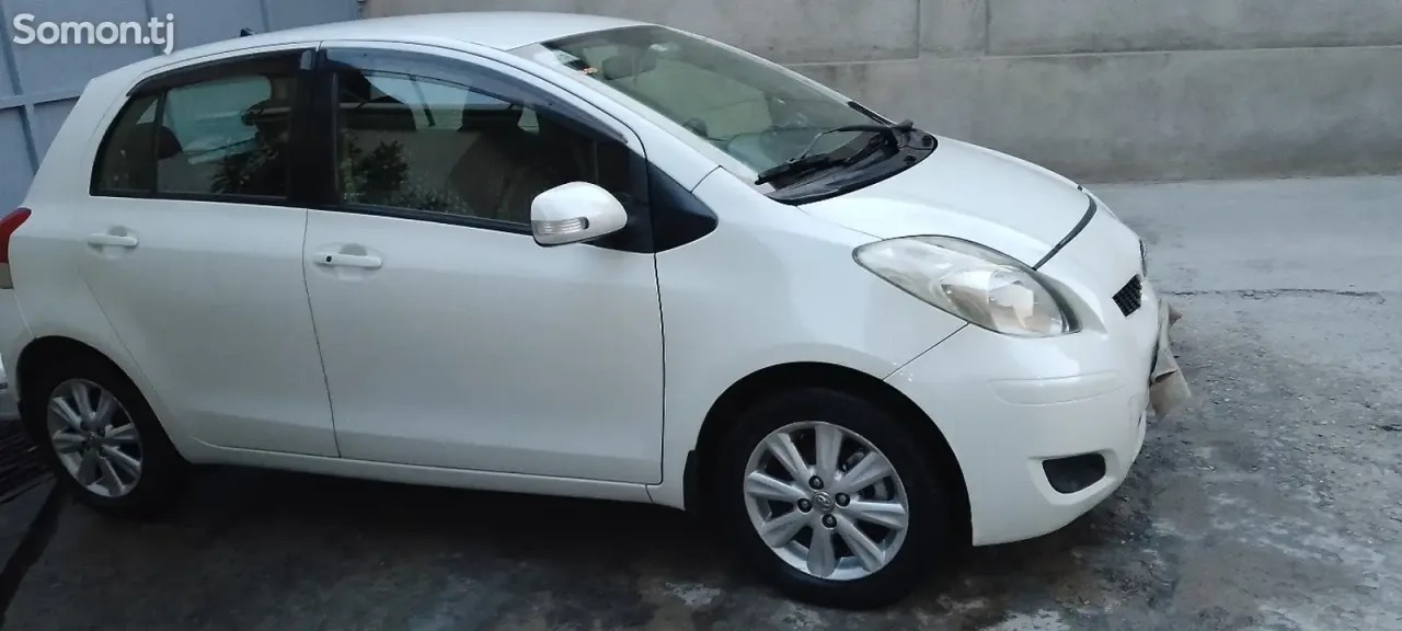 Toyota Vitz 2010 · 1.5 AT