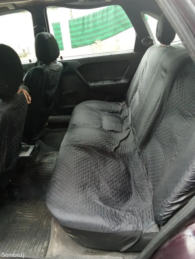 Opel Vectra A 1995 · 1.6 MT