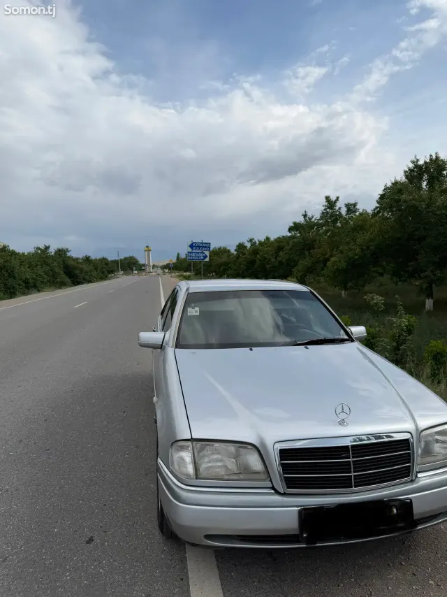 Mercedes-Benz C class 1995 · 2.0 MT