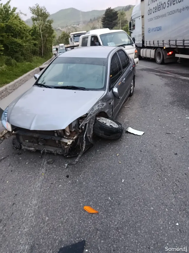 Mitsubishi Lancer 2005 · 1.6 AT