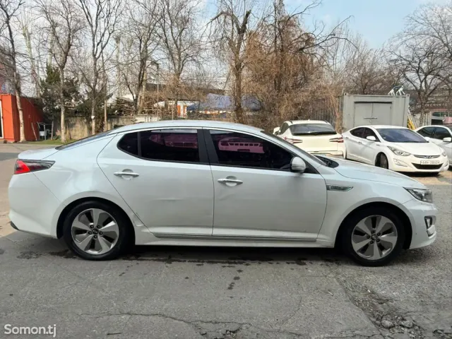 Kia K5 2014 · 2.0 AT