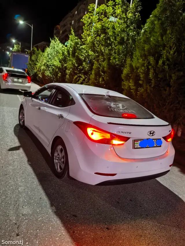 Hyundai Avante 2014 · 1.6 AT