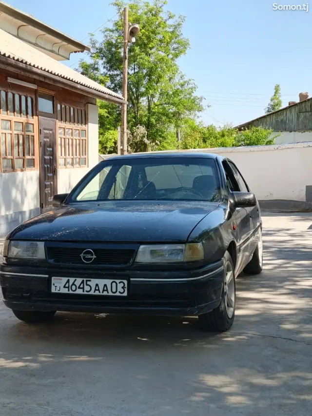 Opel Vectra A 1993 · 1.8 MT