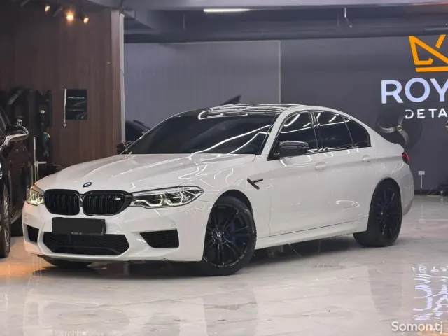 BMW M5 2019 · 4.4 AT