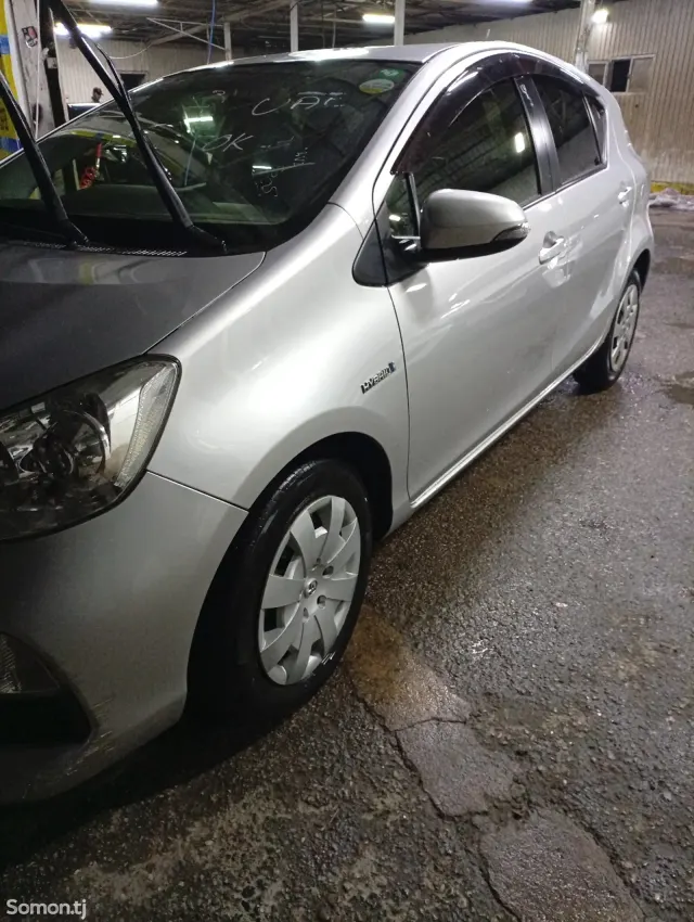 Toyota Aqua 2014 · 1.5 AT