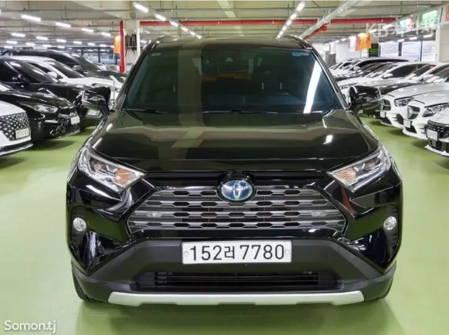 Toyota RAV 4 2020 · 2.5 AT