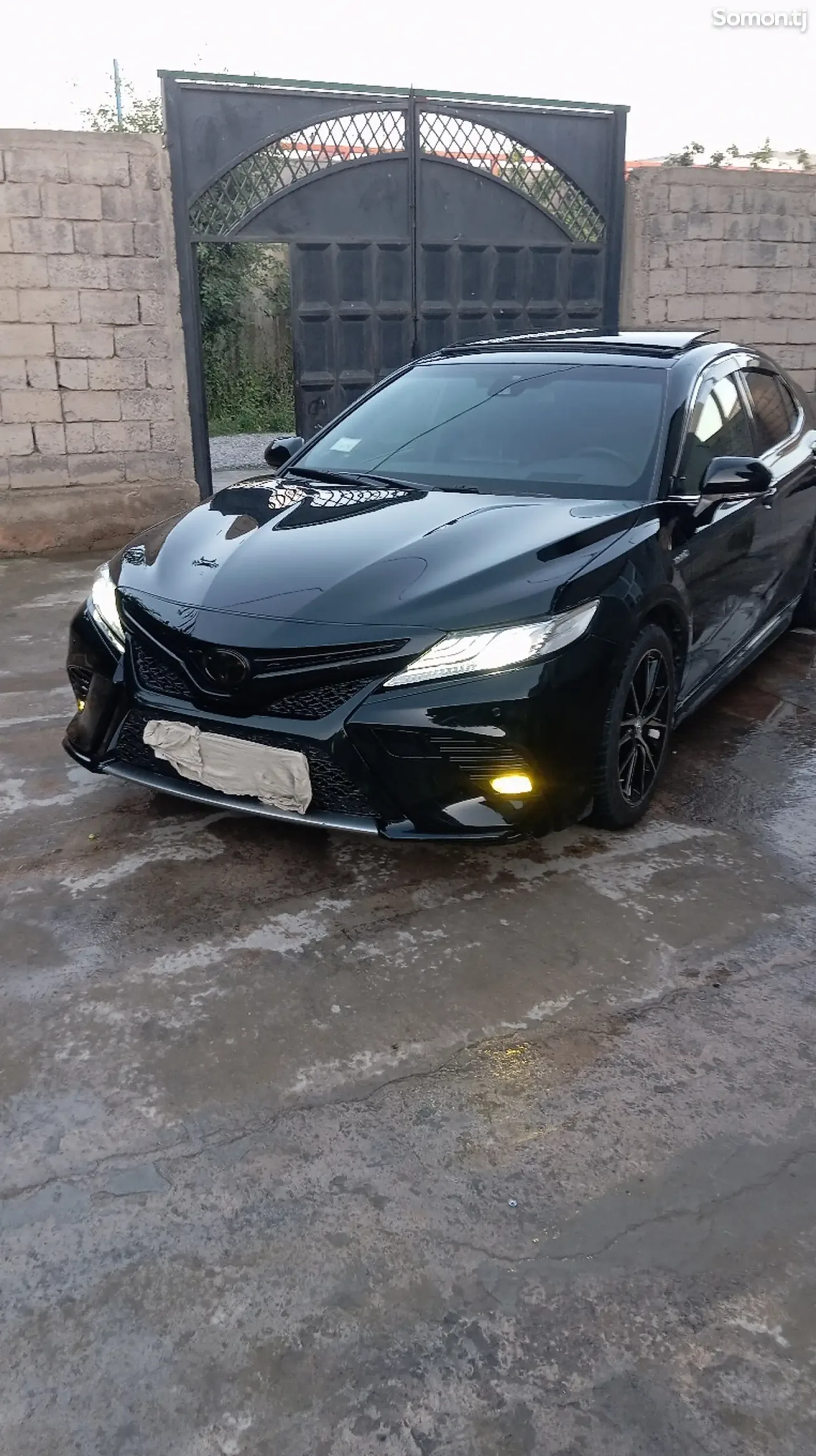 Toyota Camry 2018 · 2.5 AT