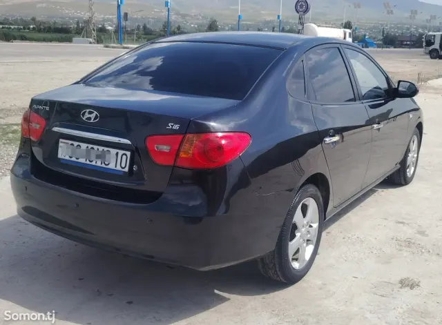 Hyundai Avante 2009 · 1.6 AT