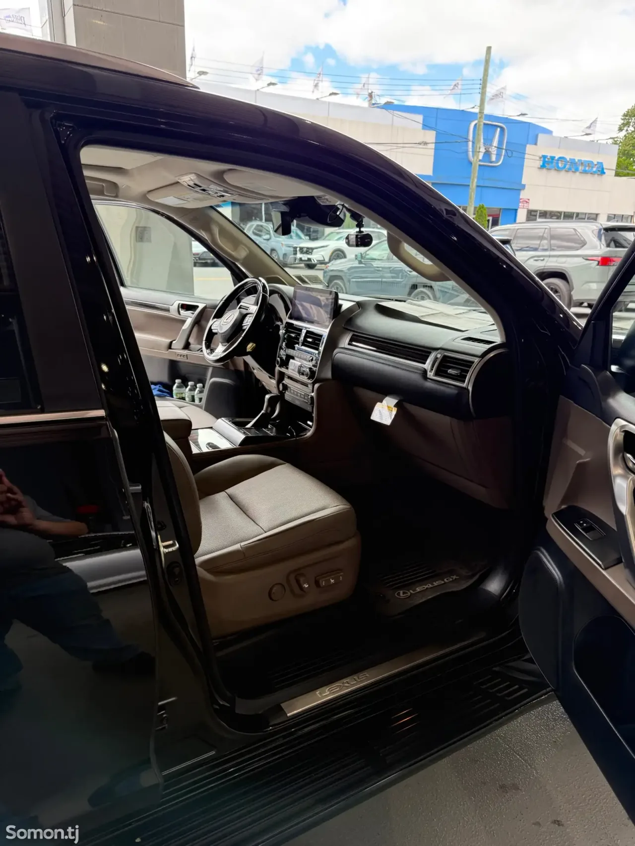 Lexus GX series 2023 · 4.6 AT