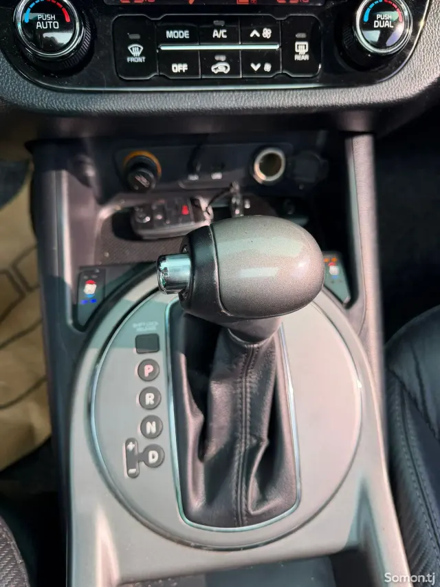 Kia Sportage 2015 · 2.0 AT