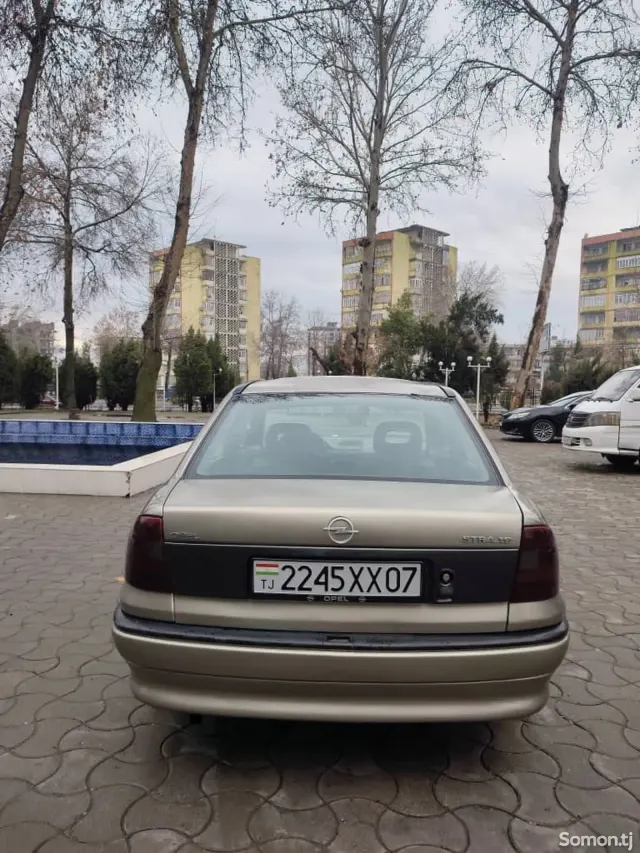 Opel Astra F 1994 · 1.6 MT