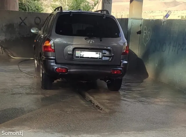Hyundai Tucson 2004 · 2.0 MT