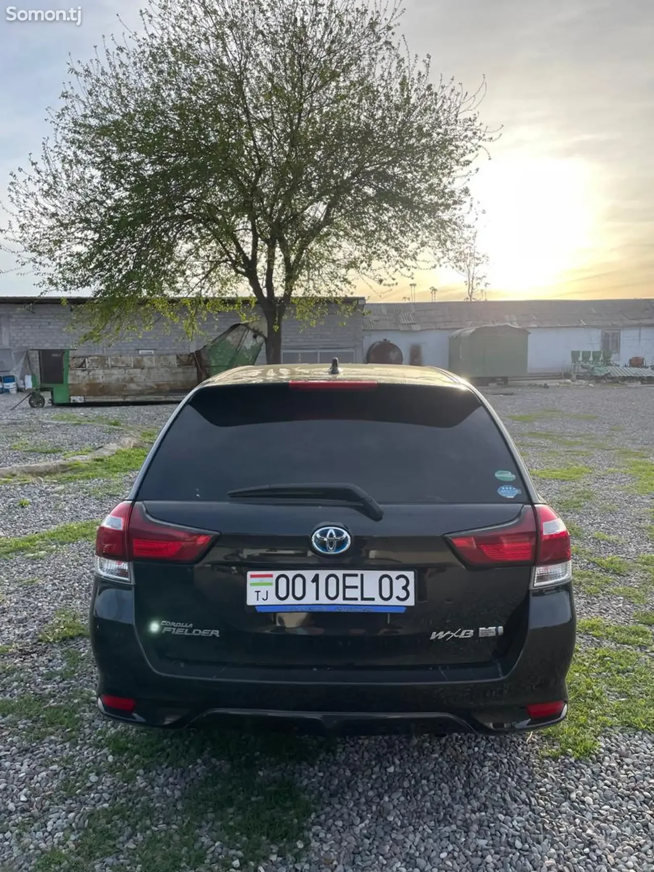 Toyota Fielder 2017 · 1.8 AT