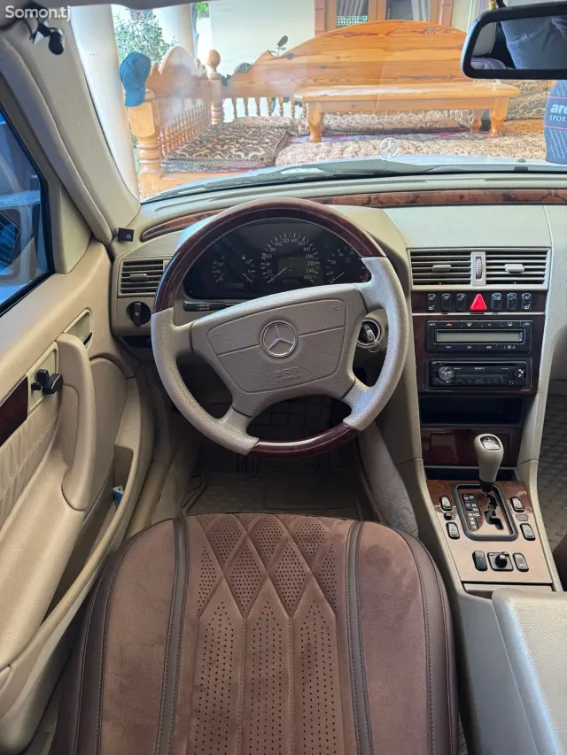 Mercedes-Benz C class 1999 · 2.8 AT