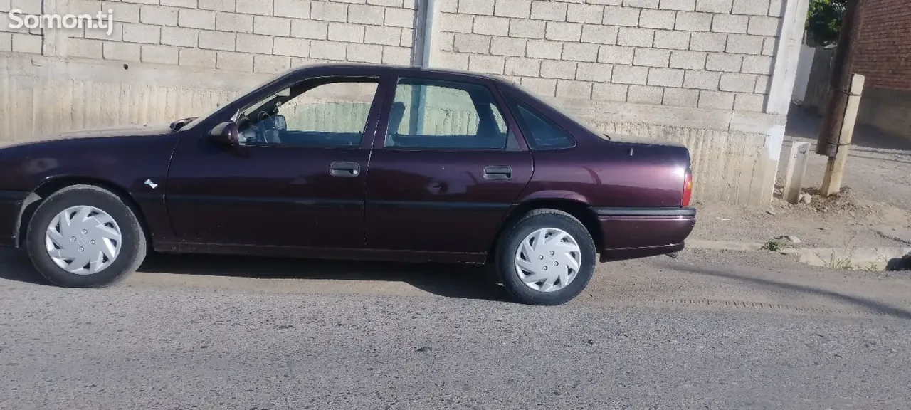 Opel Vectra A 1995 · 1.6 MT