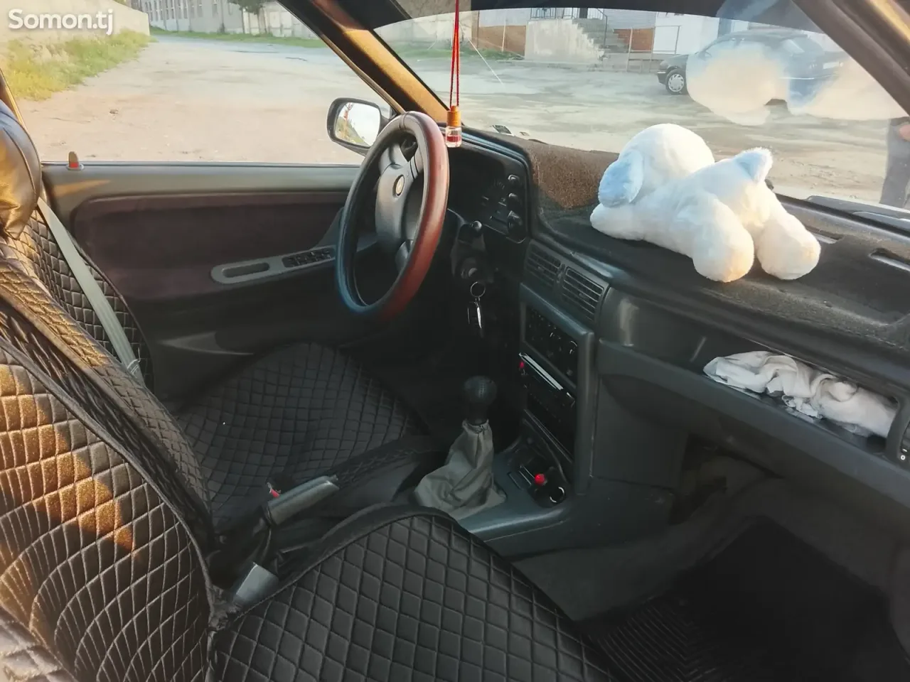 Daewoo Nexia 1995 · 1.5 MT