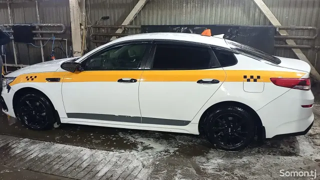 Kia Optima 2020 · 2.0 AT