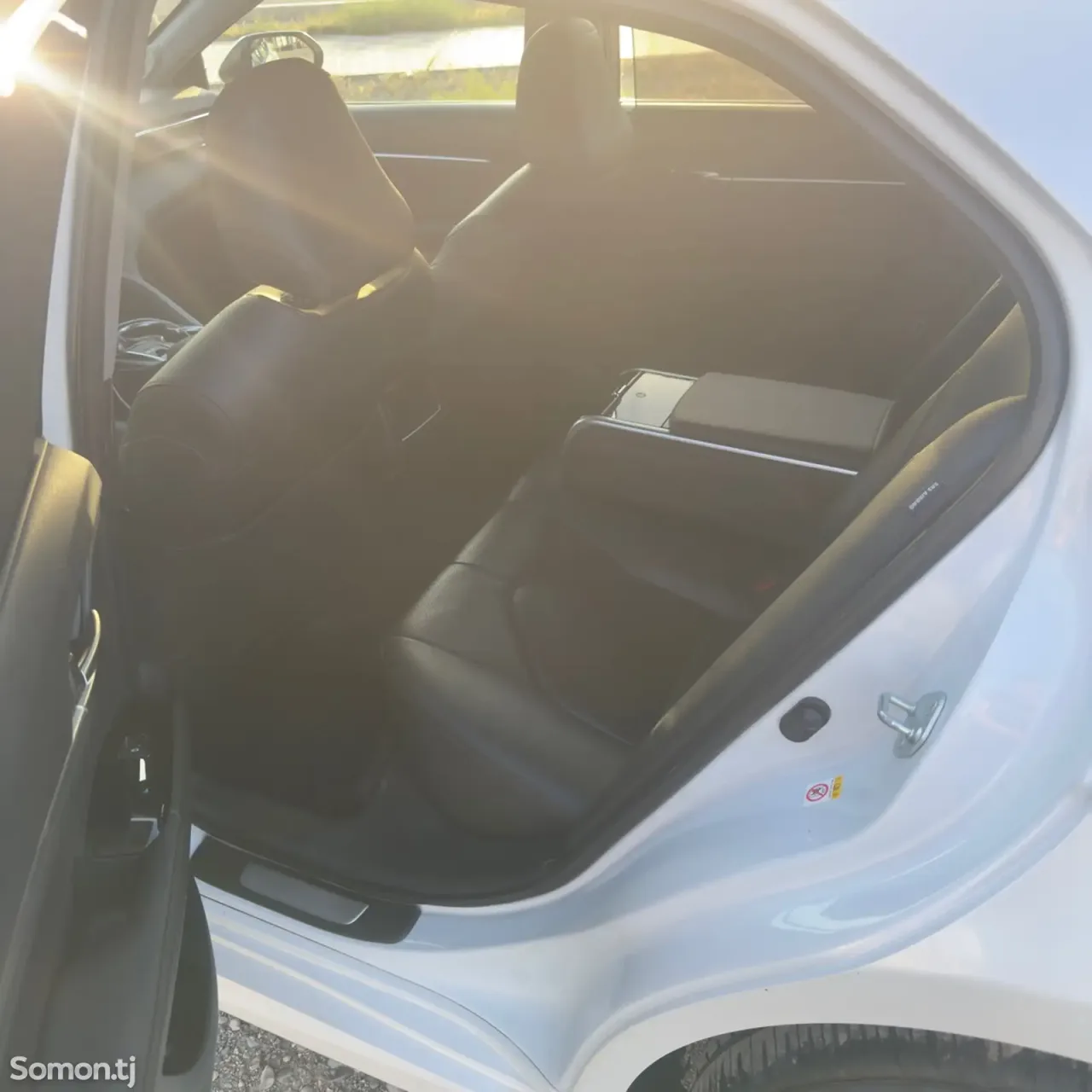 Toyota Camry 2019 · 3.5 AT