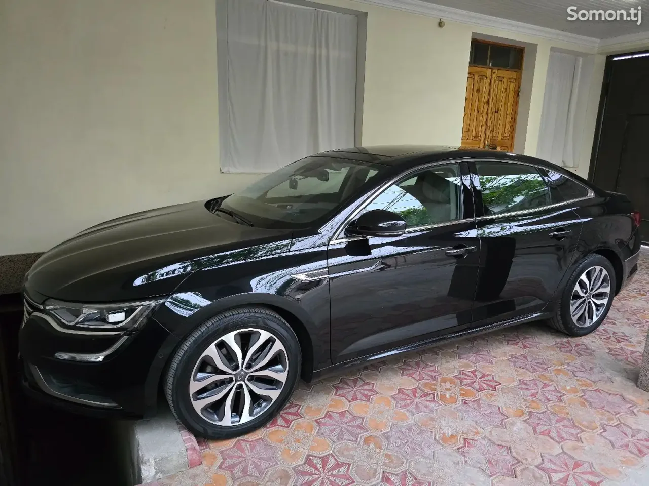 Renault Samsung SM6 2016 · AT