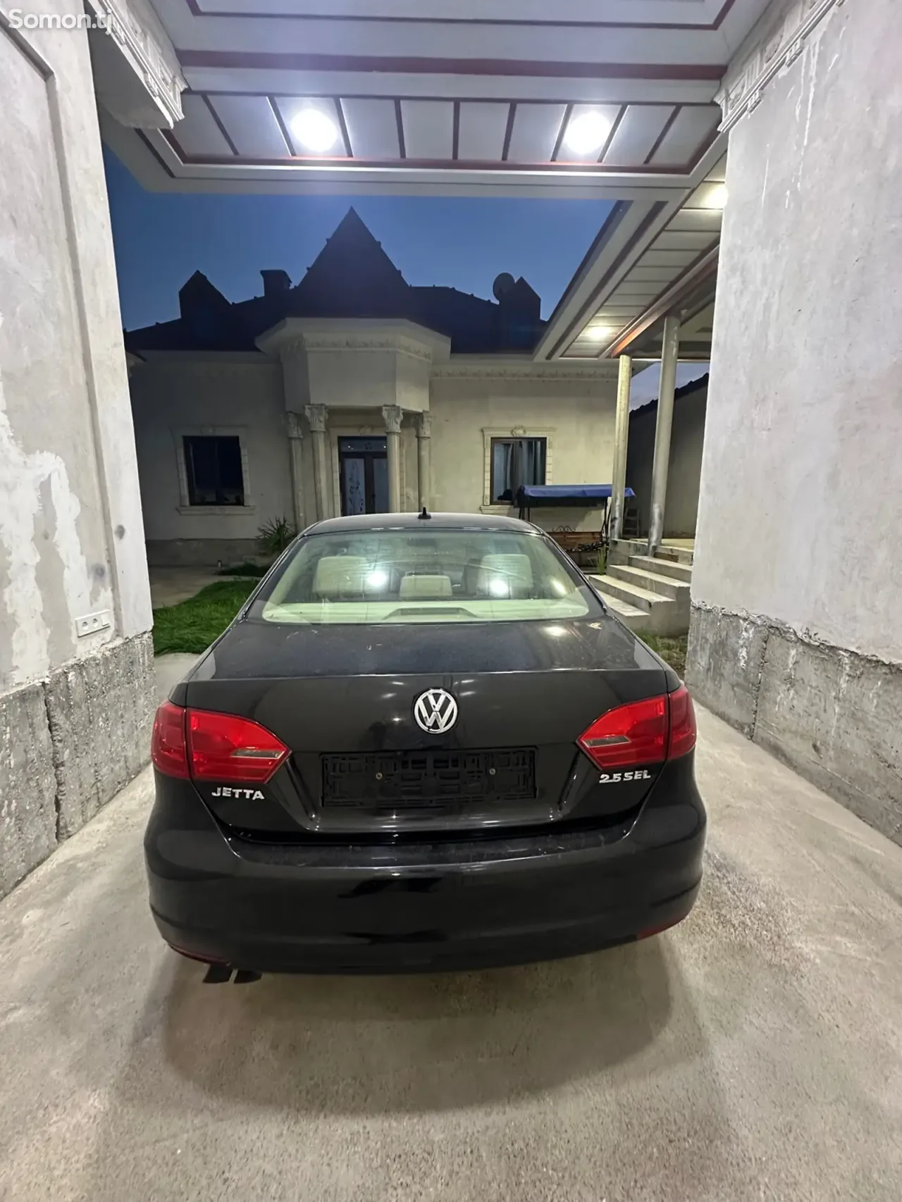 Volkswagen Jetta 2012 · 2.0 AT