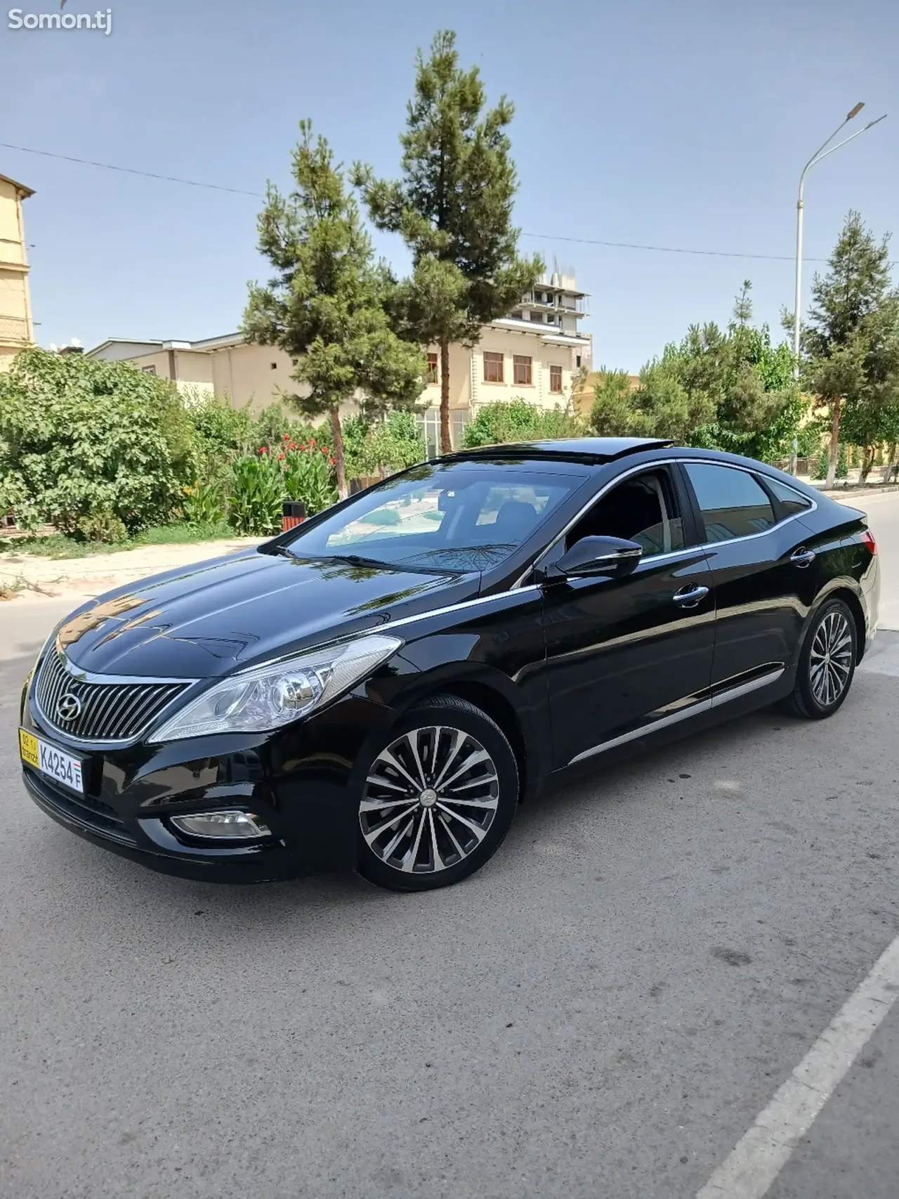Hyundai Grandeur 2014 · 3.0 AT