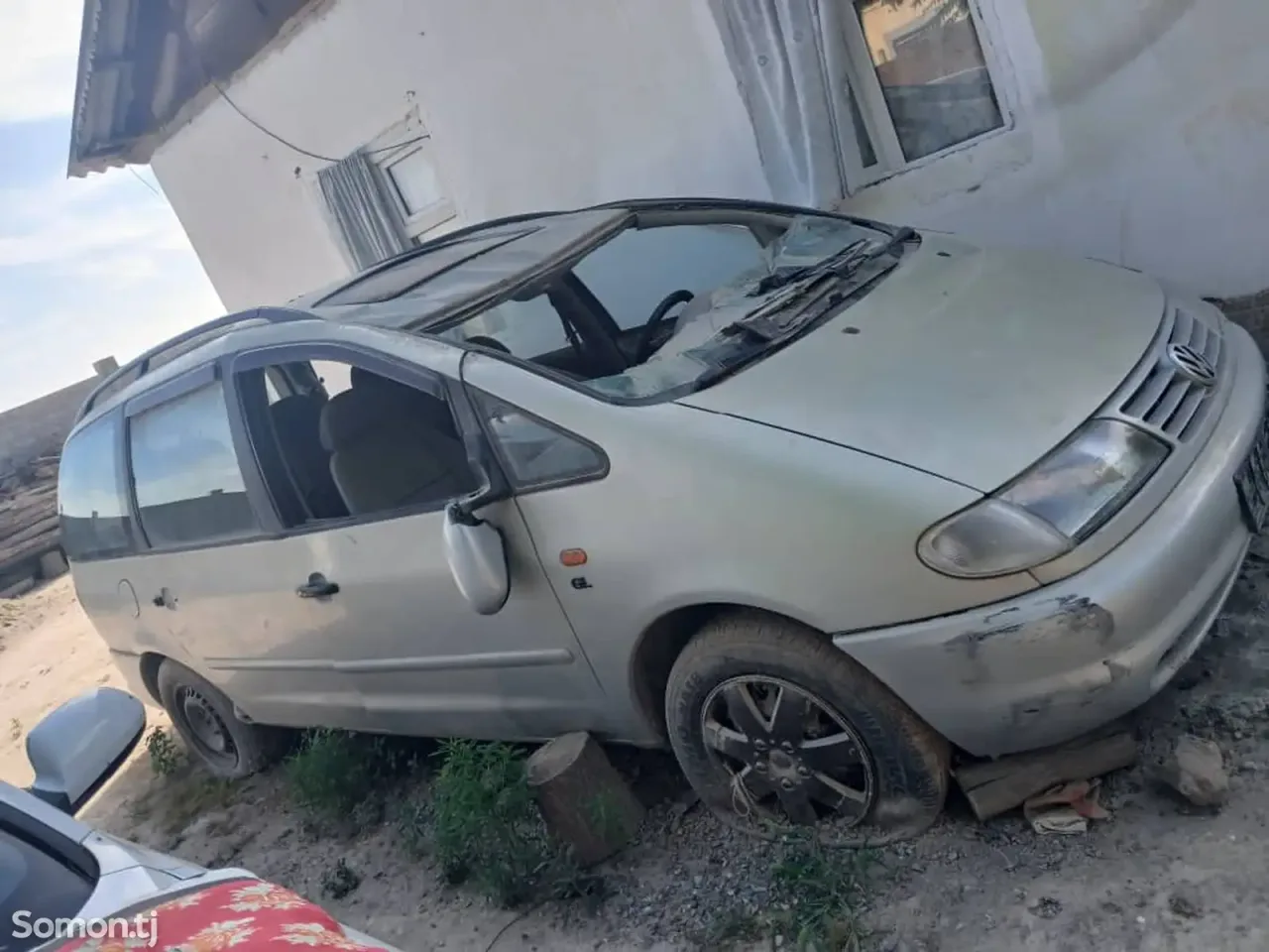 Volkswagen Sharan 1997 · 1.8 MT
