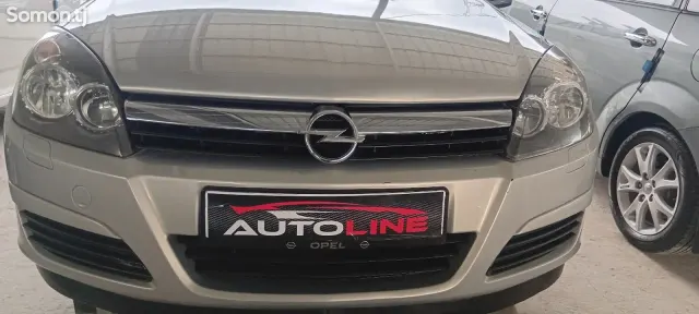 Opel Astra H 2007 · 1.6 MT