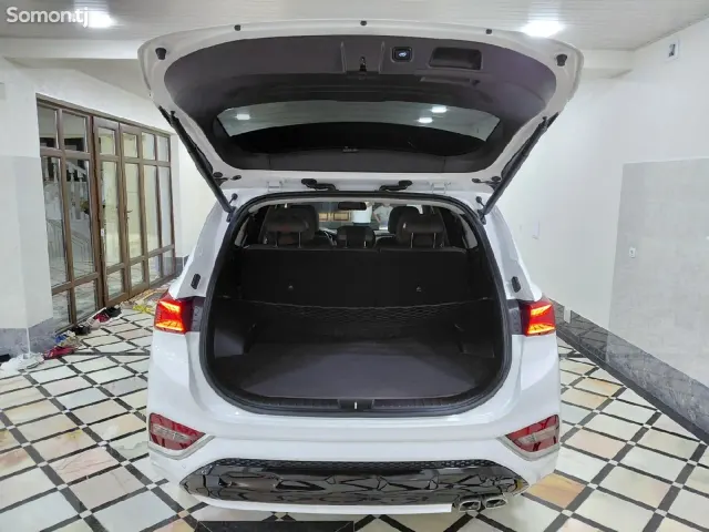 Hyundai Santa Fe 2018 · 2.2 AT