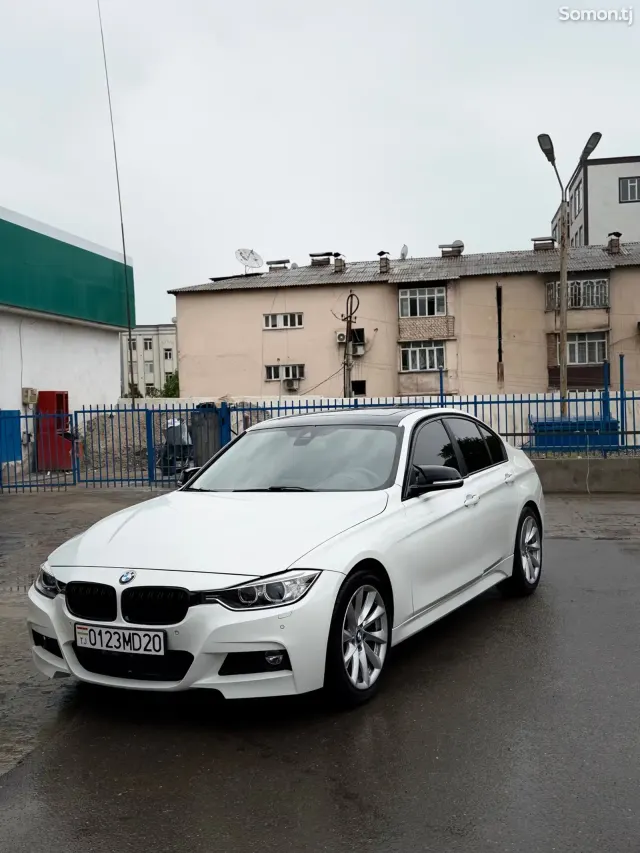 BMW 3 series 2015 · 2.0 AT
