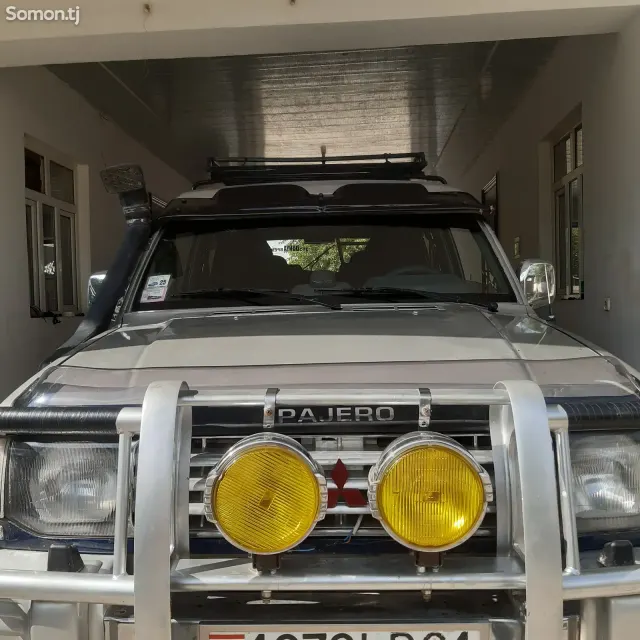 Mitsubishi Pajero 1996 · 2.9 MT